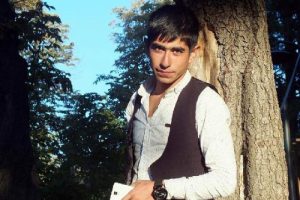 Şarampole yuvarlanan traktör sürücüsü can verdi