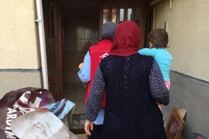 Bursa İnegöl'de evleri su altında kalan ailelere destek