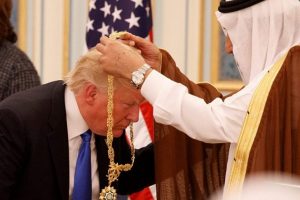 Suudi Kralı'ndan Trump'a: Doğu Kudüs Filistin'in başkenti olarak yer almalı