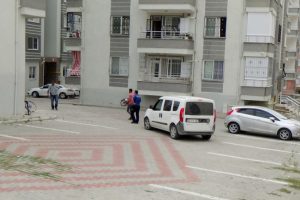 Genç kadın, misafirliğe gittiği evde intihar etti
