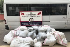 1 tondan fazla uyuşturucu ele geçirildi