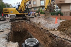 Beton büzün altında kalan işçi hayatını kaybetti