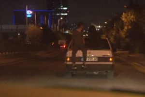 Bagajın üzerinde ölüme davetiye çıkardılar