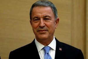 Hulusi Akar, 11 yaşındaki asker bebeği ve eşi için yemin etti