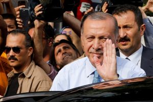 AK Parti yönetiminin en az yüzde 40'ı değişecek iddiası