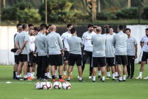 Beşiktaş taraftarıyla buluşuyor