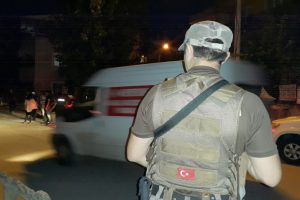 Bursa emniyeti teyakkuzda, özel harekat polisiyle yolları beklediler