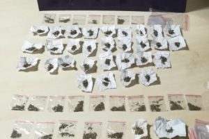 Bursa'da adliyede çalışan kadın uyuşturucu baskınında yakalandı