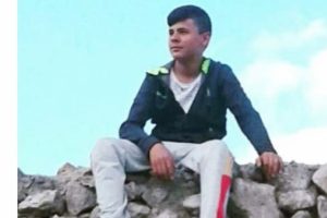 Tüfekle oynadı canından oldu!