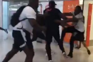Ünlü rap şarkıcıları birbirine girdi!