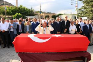 Eski Milletvekili İsmail Göksel toprağa verildi
