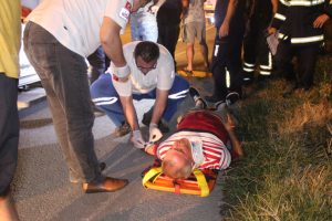 TEM'de otomobil şarampole devrildi: 2 ölü, 3 yaralı