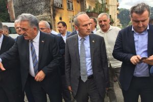 Bakan Turhan sel bölgesinde incelemelerde bulundu