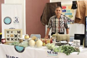 Bursa'da üniversite adaylarına deve kuşu yumurtasıyla tanıtım