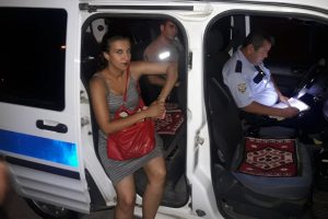 Otostopçu kadınlara para cezası