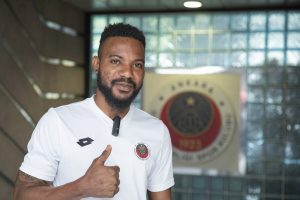 Sessegnon yuvada kaldı