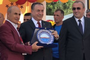 Galatasaray taraftarı Emre'yi istedi
