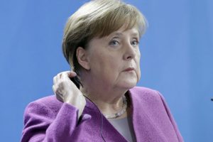 Alman medyası Merkel'i 'kayıp' ilan etti