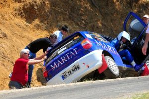 Yeşil Bursa Rallisi'nde talihsiz kaza! Yan yattı