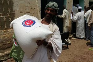 TİKA'dan Sudanlı çiftçilere tohum desteği