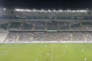 Tribünde yüksek tansiyon