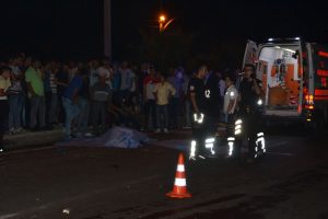 Manisa'da tır iki motosikleti biçti: 2 ölü, 1 yaralı