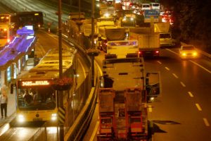 Haliç Köprüsü Metrobüs yolu trafiğe açıldı