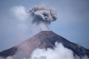 Fuego Yanardağı yeniden harekete geçti