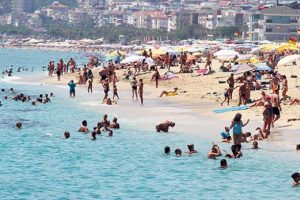 Yurt içinde 11 milyon 876 bin kişi seyahate çıktı