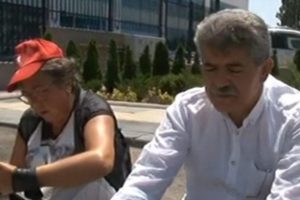 CHP Genel Merkezi önünde oturma eylemi