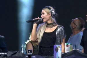 Paris Hilton Türk kahvaltısına hayran kaldı