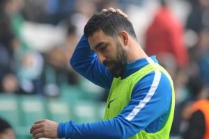Arda Turan UEFA kadrosuna alınmadı