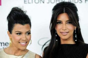 Kardashian kardeşler birbirine girdi