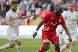 Antalyaspor'da çifte kriz