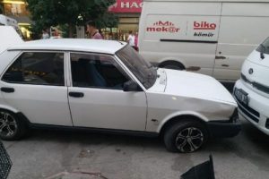 Bursa İnegöl'de otomobil ile elektrikli motosiklet çarpıştı