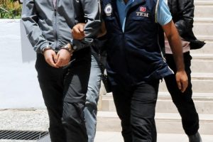 FETÖ operasyonunda 12 öğretmene gözaltı