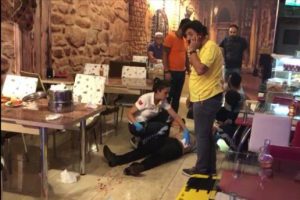 İki grubun kanlı kavgası: 3 yaralı
