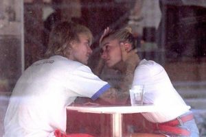 Justin Bieber ile Hailey Baldwin ağladı