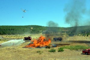 Helikopter destekli yangın söndürme tatbikatı
