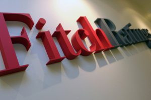 Fitch uyardı: Türkiye liradaki değer kaybını hızla durdurmalı