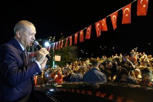 Cumhurbaşkanı Erdoğan: Onların dolarları varsa bizim de halkımız var hakkımız var