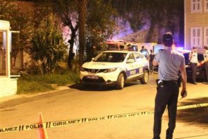 Ünlü mekana silahlı saldırı