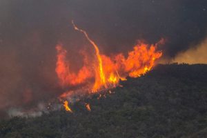 California'daki yangın kontrol altına alınamıyor! Eylül'e kadar sürebilir