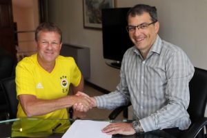 Koeman'dan resmi imza