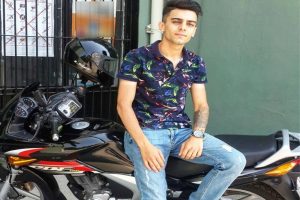 Motosiklet refüje girdi: 1 ölü, 1 yaralı