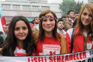 Samsunspor'dan kadınlara jest