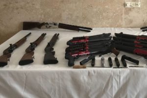 Konya'da kaçak silah operasyonu