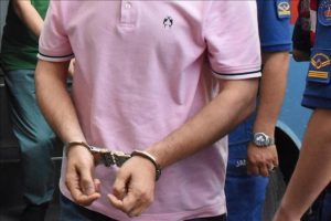 Yurt dışına kaçmak isteyen FETÖ'cüler yakalandı