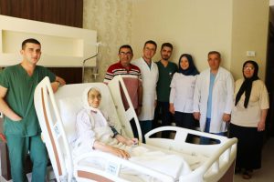 85 yaşındaki kadına kalıcı kalp pili takıldı
