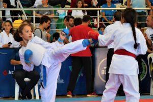 Bursa'da usta karatecilerden heyecanlı turnuva